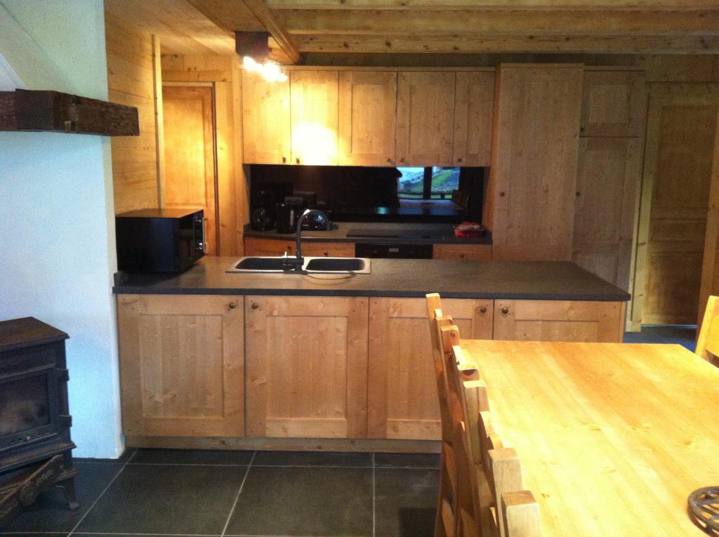 Chalet Narcisse Sixt-Fer-a-Cheval Room photo